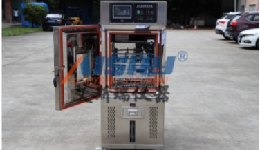 如何避免立式低溫耐折試驗機測試時樣品表面結(jié)霜